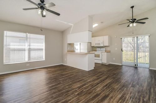 1487 Woodwind Dr, Apopka FL  32703-7244 exterior