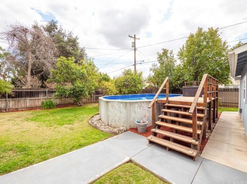 4684 Linwood Pl, Riverside CA 92506-1029 exterior