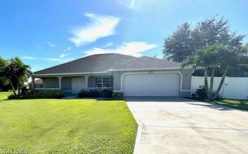 809 10th Pl, Cape Coral, FL 33909-0031
