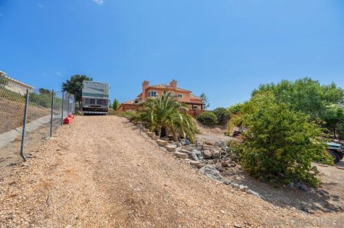 1497 Miss Elle Way, Alpine CA  91901-3981 exterior