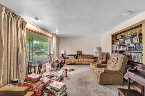 145 Bader St, Green Bay, WI 54302-6501