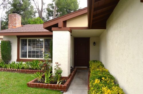 27473 Sycamore Creek Dr, Santa Clarita, CA 91354-2052