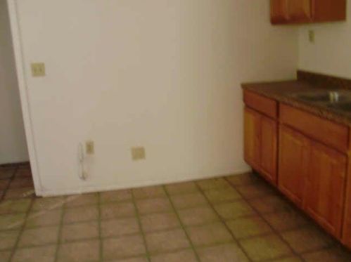 1809 Tyler St, Denton, TX 76209-4630
