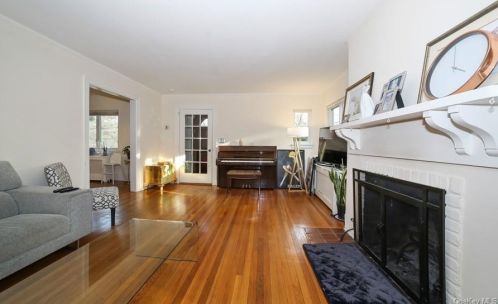 1187 Post Rd, Scarsdale NY  10583-2023 exterior