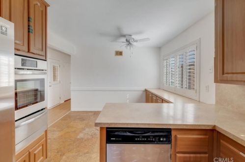 318 Sherman Dr, Long Beach CA  90746-1159 exterior