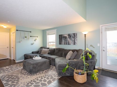 110 Hummock Dr, Pataskala OH  43062-7911 exterior