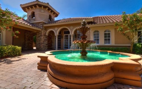 5076 Post Oak Ln, Naples FL  34105-4526 exterior