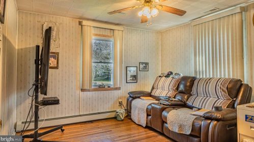 528 New Freedom Rd, Berlin Boro NJ  08009-9534 exterior