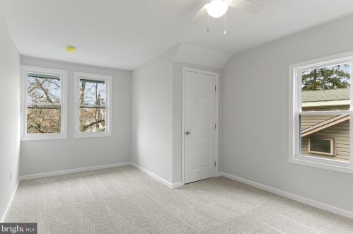 209 Poplar Ave, Camden NJ  08109-1841 exterior