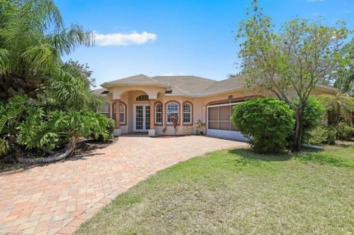 1409 4th Pl, Cape Coral, FL 33990-2015