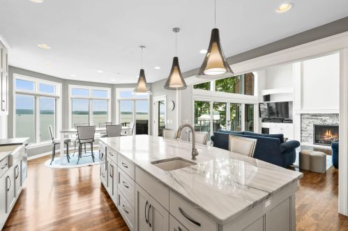 2713 Burries Rd, Chenequa WI  53029-9352 exterior