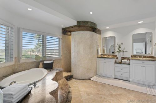 4710 Plummer Ct, San Diego CA  92130-1338 exterior