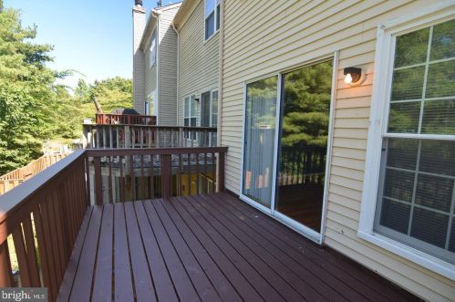 2620 Miranda Ct, Woodbridge VA  22191-5143 exterior