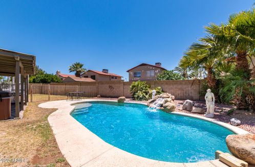 4913 Acoma Dr, Glendale AZ  85306-3828 exterior