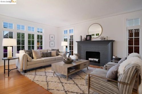 834 Calmar Ave, Oakland CA  94610-1731 exterior