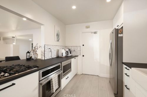1630 Virden Dr, Glendale CA  91208-2722 exterior