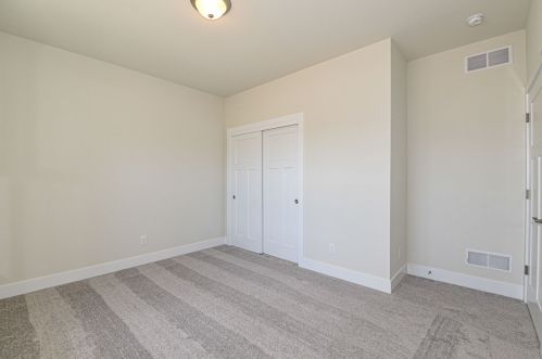 637 Annecy Park Cir, Waterford WI  53185-4262 exterior