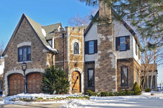 4098 Lake Dr, Milwaukee, WI 53211-2144