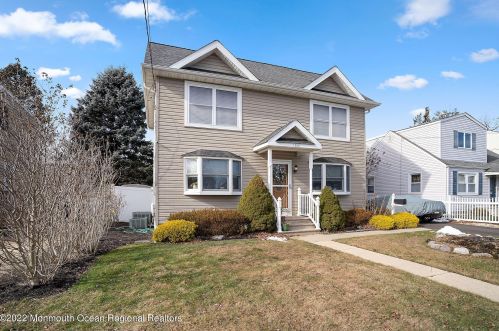 1309 Evergreen Ave, Tinton Falls, NJ 07712-4517