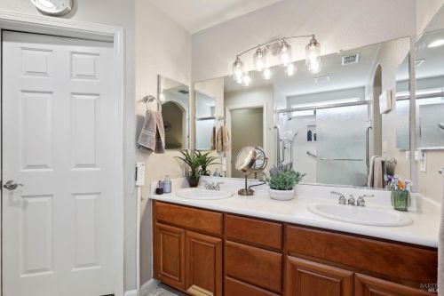 720 Livingston Pl, Rio Vista CA  94571-5116 exterior