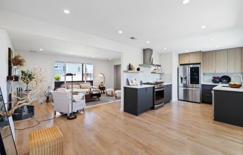 347 Paramount Dr, Millbrae CA  94030-1324 exterior