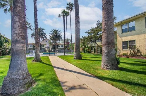 5313 Cahuenga Blvd, North Hollywood, CA 91601-3436