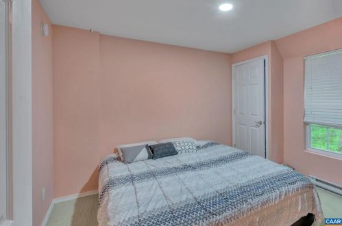 3 Watts Cir, Bybee VA  22963-2051 exterior
