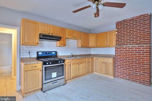 211 Basin St, Norristown PA 19401-4060 exterior