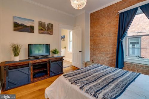 721 Orange St, Lancaster PA  17602-3118 exterior