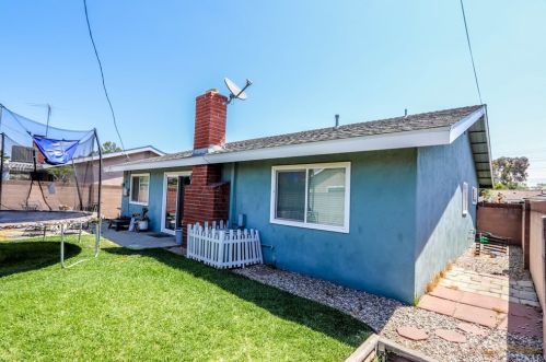 5503 Stevely Ave, Lakewood CA  90713-1745 exterior