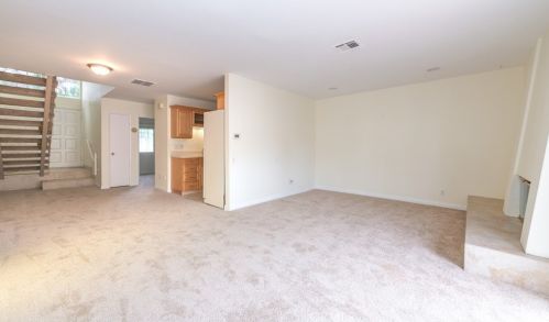 4060 Loma Riviera Cir, San Diego, CA 92110-5502