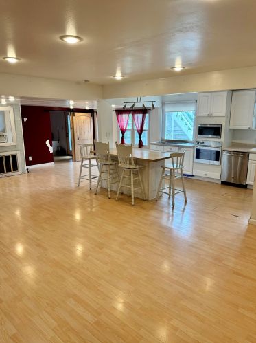 2401 Summit Ave, Waukesha, WI 53188-2756