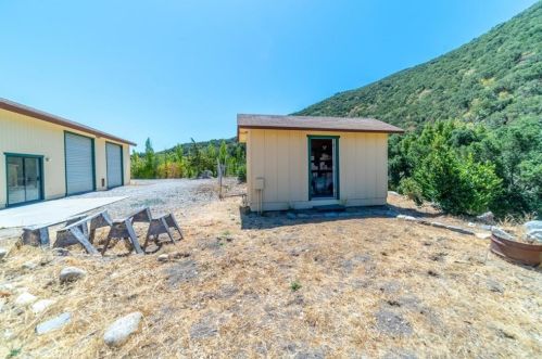 45100 Carmel Vly Rd, Greenfield CA  93927-9757 exterior