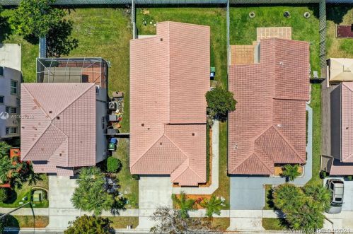 15726 16 Ct, Hollywood FL 33026-0509 exterior