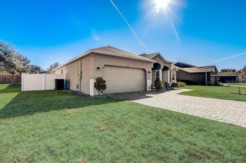 1535 Teddington St, Deland, FL 32720-0873