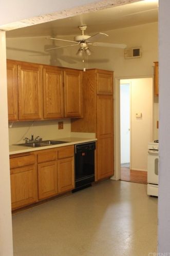 19351 Cedarcreek St, Santa Clarita, CA 91351-2702