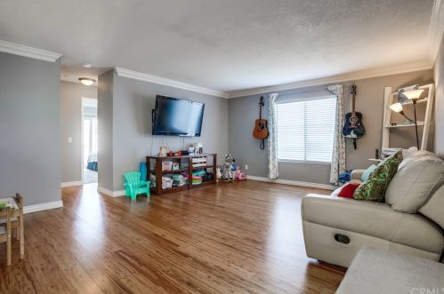 3425 15th St, Long Beach, CA 90804-2850