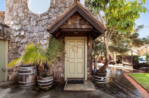 4273 Dawes St, San Diego CA 92109-1230 exterior