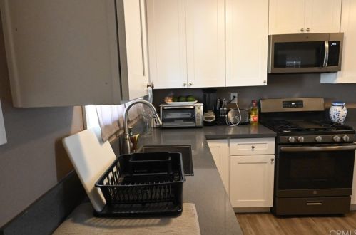 8209 Olanda St, Paramount CA 90723-2721 exterior