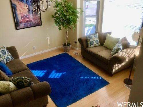 6121 Crystal River Dr, Salt Lake City, UT 84123-7652