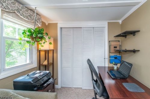 21 Lagoon Trl, Kinnelon NJ  07405-3310 exterior