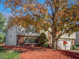 253 Houghton Rd, Macedonia, OH 44067-1554