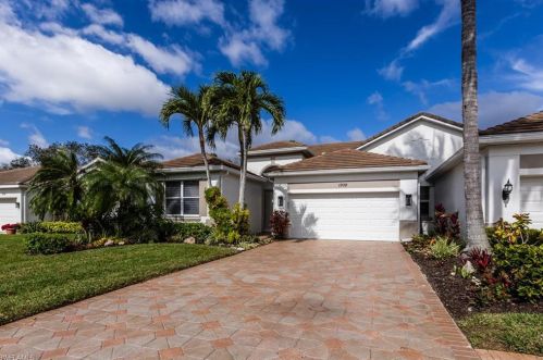 1208 Chelmsford Ct, Naples, FL 34104-8765