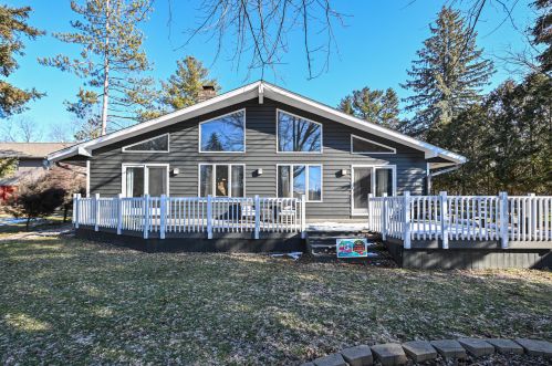 685 Concord Rd, Oconomowoc, WI 53066-3542