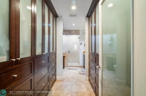 8288 Dundee Ter, Hialeah FL  33016-1405 exterior