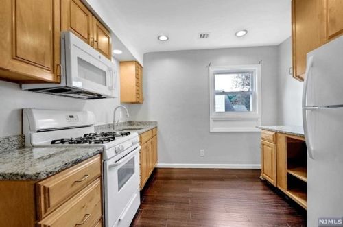 215 New Milford Ave, Dumont NJ  07628-2823 exterior