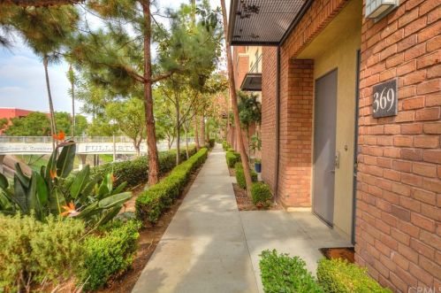 369 Town Ct, Fullerton, CA 92832-2482
