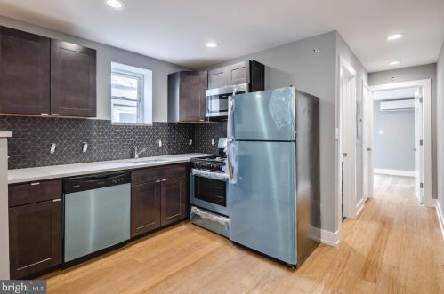 1530 Christian St, Philadelphia, PA 19146-2113