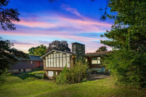 2645 Hackberry Ln, La Crosse, WI 54601-3975