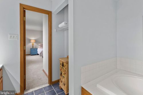 20 Hedgerow Dr, Fairless Hills PA  19030-4022 exterior